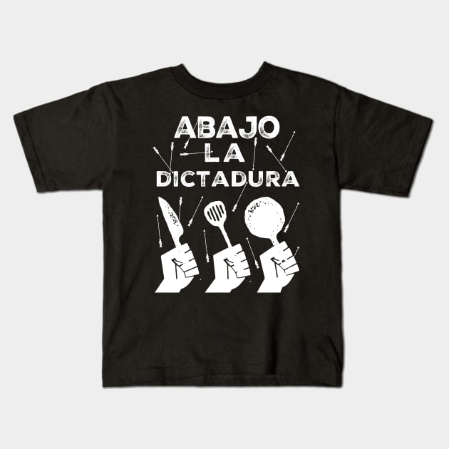 abajo la dictadura cuba Kids T-Shirt by livania